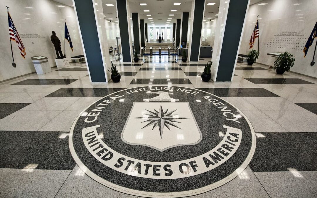 Macron ciblé par la CIA ?