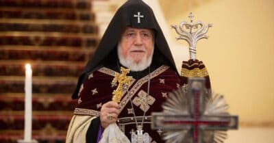 Arménie : Le frère et le neveu du catholicos arrêtés