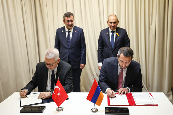 Signature d&rsquo;un protocole entre l&rsquo;Arménie et la Turquie